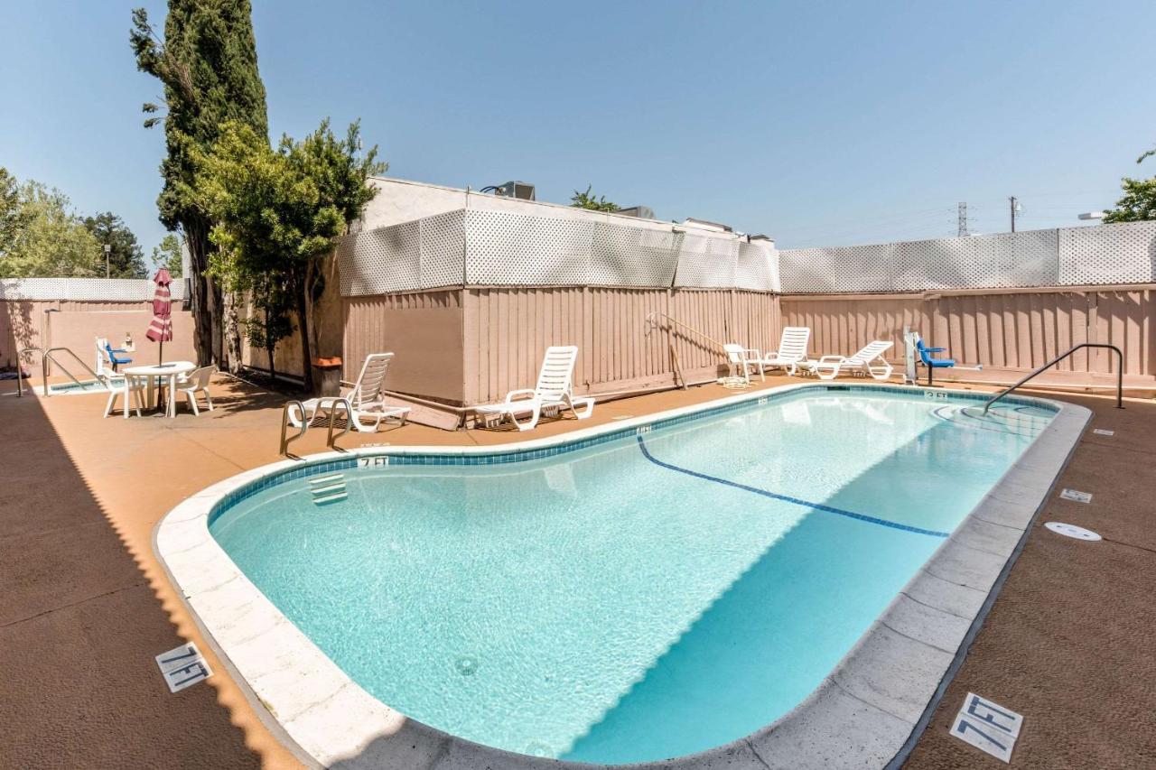 Econo Lodge Gilroy Extérieur photo